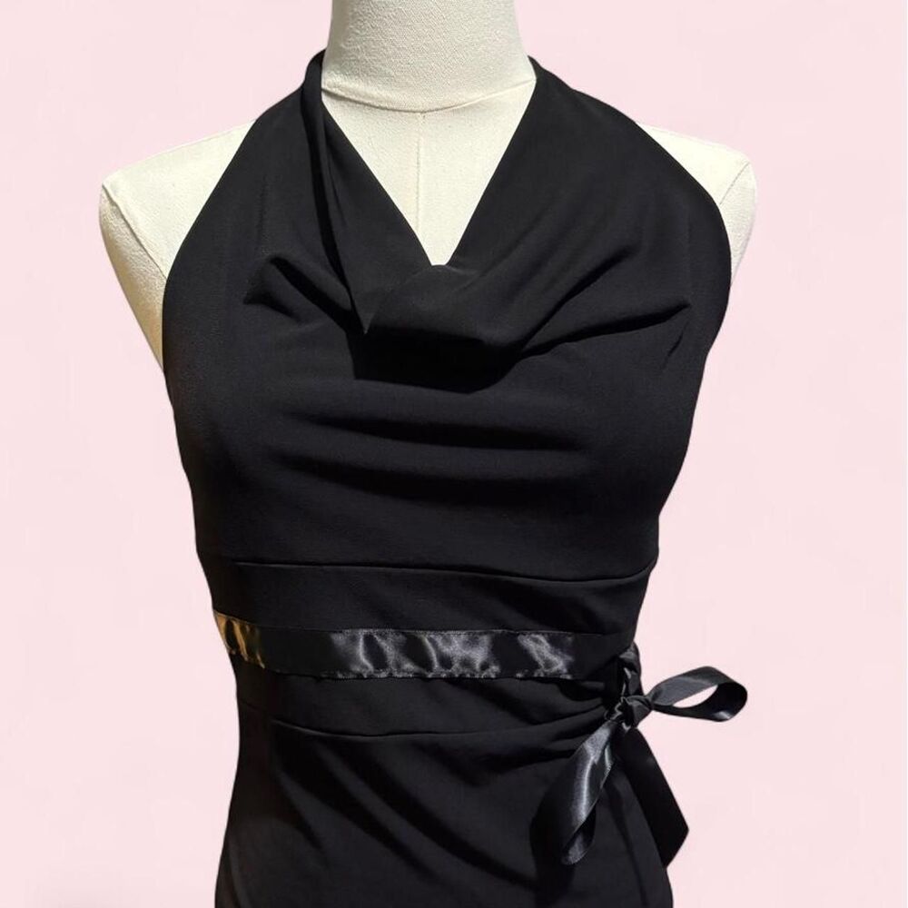 Made in USA Vintage Liz Byer size medium black halter top with ribbon